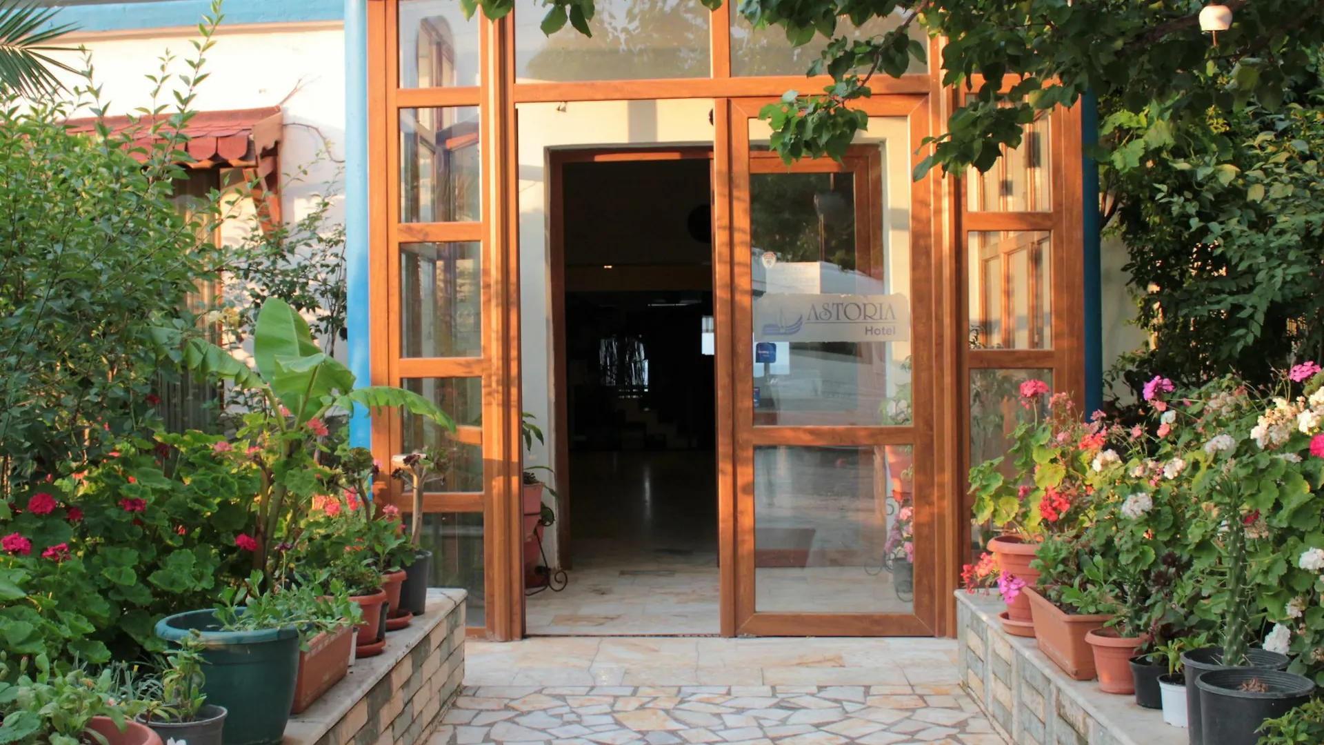 Can Karaburun Hotel Izmir